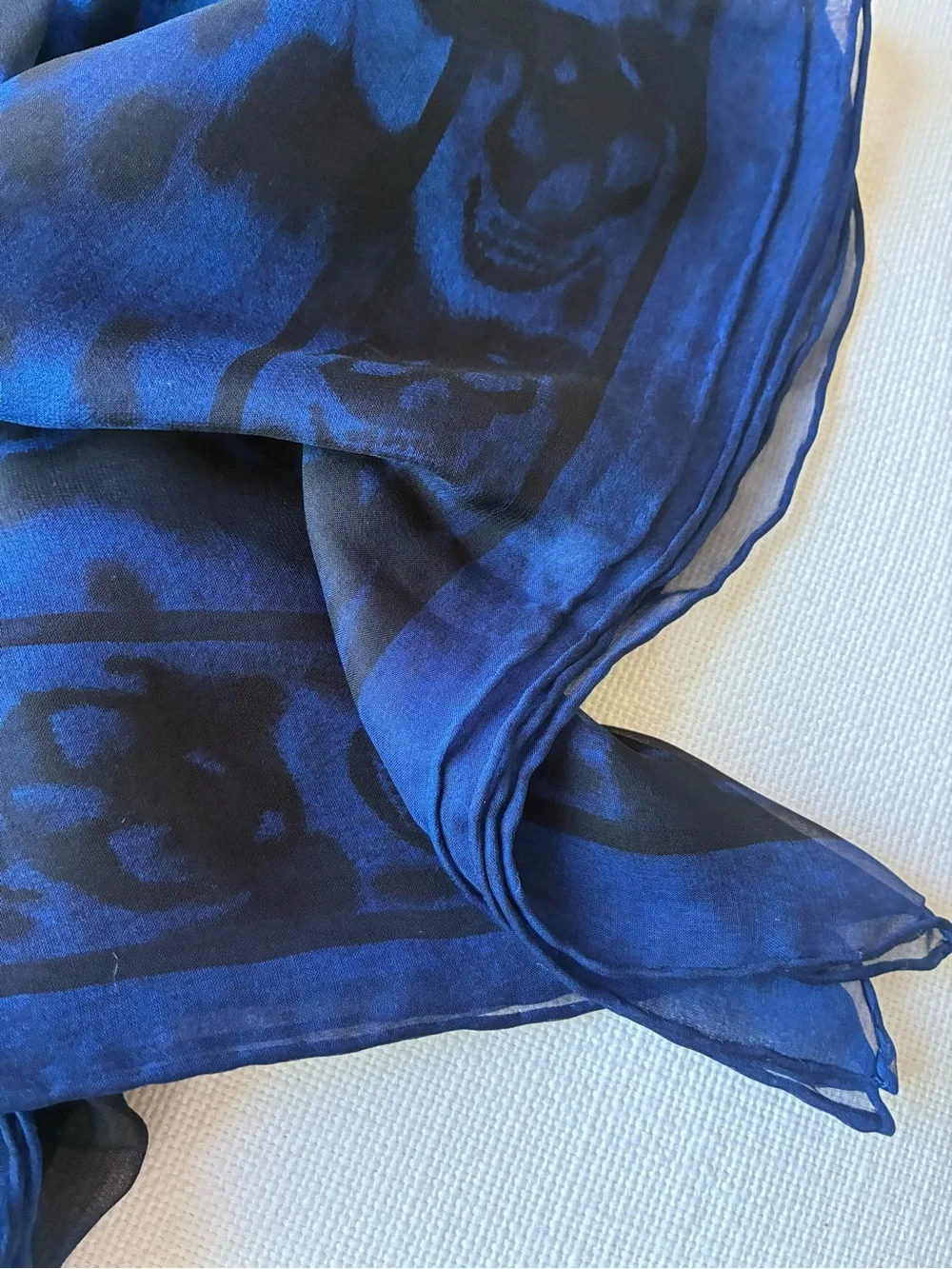 *NWT* Alexander McQueen 140*140cm 💙 Blue Skull Leopard Silk Scarf ✨